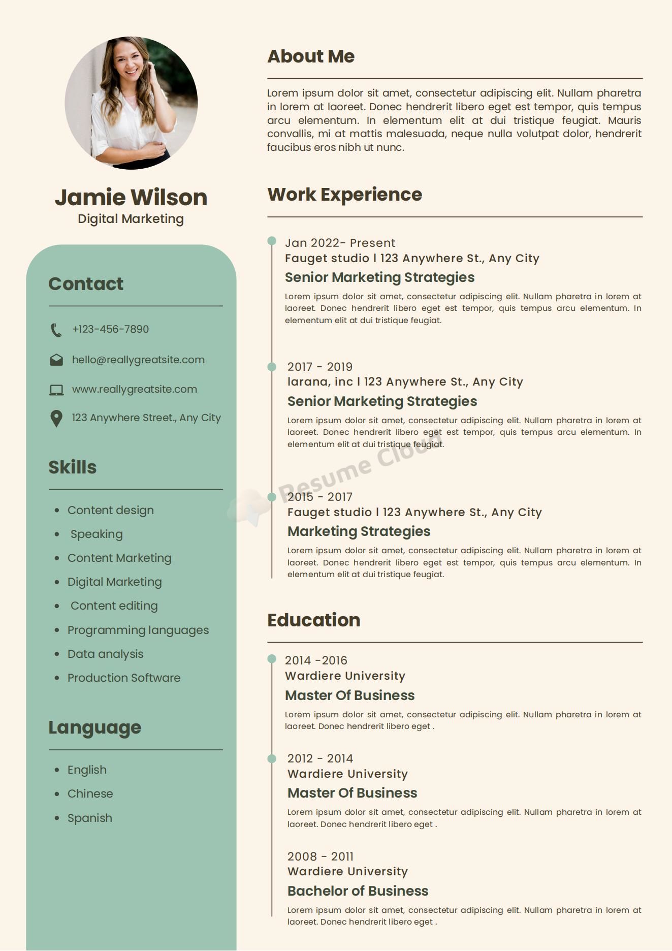 Green Digital Marketing Resume CV Template