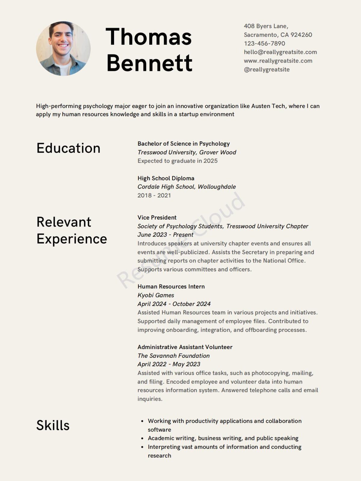 Simple Student Internship Resume Example